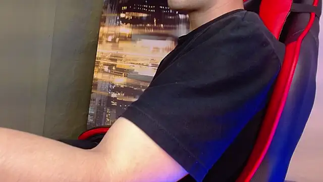 alexgiraldo   online show from 05-09-26, 01:49