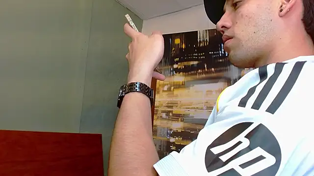 alexgiraldo   online show from 06-12-26, 03:05