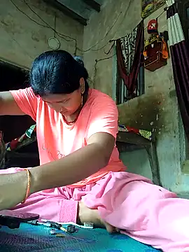 Snapshot of heena3355 chatting on 09-09-25, 04:23 heena3355 online show from 09-09-25, 04:23