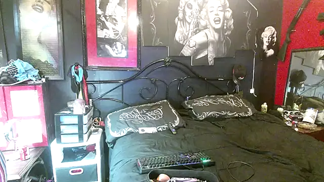 Splash Queen420 online show from 12-14-25, 06:19