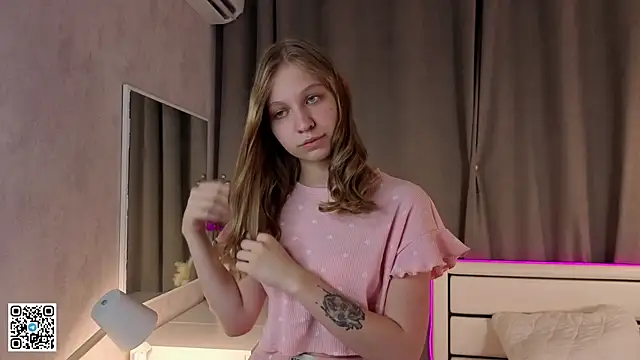 LynneHaviland online show from 09-18-25, 06:32