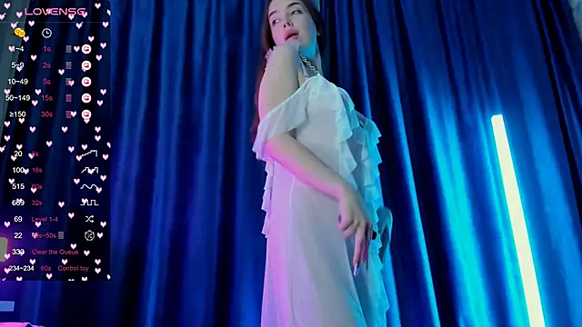 Snapshot of _ember_void_ chatting on 11-21-25, 02:16 ember void online show from 11-21-25, 02:16