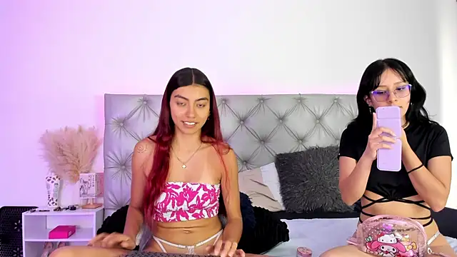 Naughty Couple83 online show from 09-25-25, 02:54