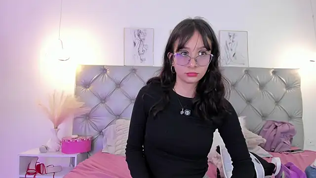 Naughty Couple83 online show from 04-29-26, 04:33