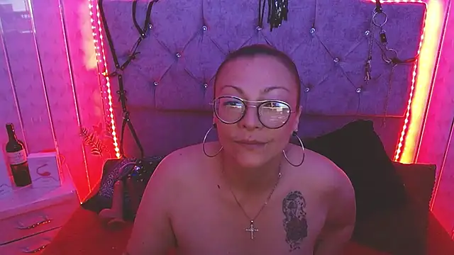 Susanahotsexxx online show from 11-04-25, 02:54