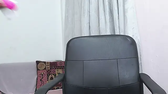 jade nassar online show from 01-12-26, 01:44