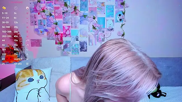 CortneyCane online show from 11-25-25, 08:09