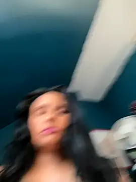 Snapshot of Angelaarayexx chatting on 11-06-25, 11:33 Angelaarayexx online show from 11-06-25, 11:33