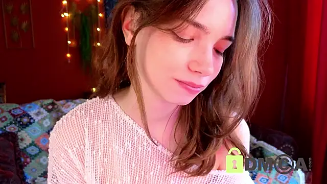 Snapshot of Evi_Brook chatting on 06-06-26, 11:37 Evi Brook online show from 06-06-26, 11:37