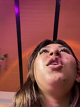 Snapshot of emilysofiia chatting on 09-27-25, 08:36 emilysofiia online show from 09-27-25, 08:36