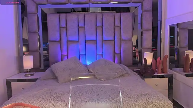 MaddyGray  online show from 03-18-26, 07:06