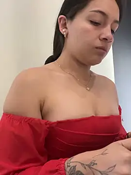 Alyha Cortes online show from 10-28-25, 01:25