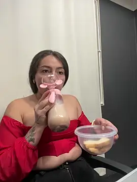 Alyha Cortes online show from 12-22-25, 01:08