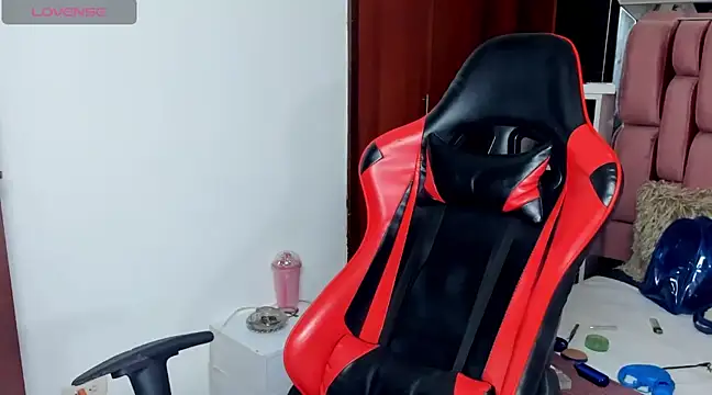 Snapshot of sara_slut21 chatting on 03-11-25, 02:43 sara slut21 online show from 03-11-25, 02:43