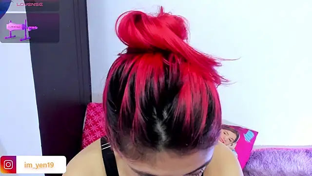 Snapshot of adahraa_younng chatting on 10-20-25, 10:54 adahraa younng online show from 10-20-25, 10:54