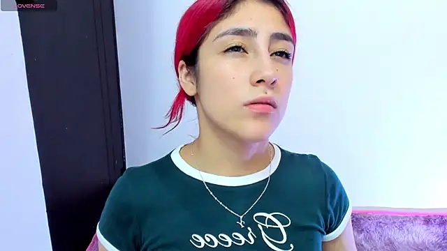 Snapshot of adahraa_younng chatting on 10-21-25, 03:57 adahraa younng online show from 10-21-25, 03:57