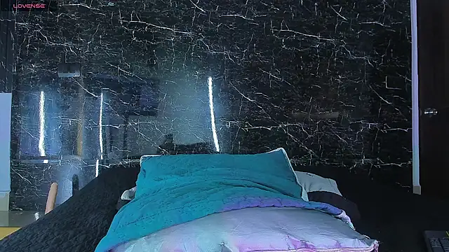 DimitriDeluxe online show from 11-15-25, 01:07