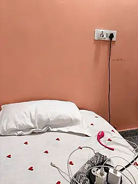 Snapshot of Shalu_G chatting on 10-22-25, 08:36 Shalu G online show from 10-22-25, 08:36