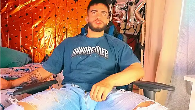 Snapshot of King_Draven3 chatting on 10-26-25, 12:33 King Draven3 online show from 10-26-25, 12:33