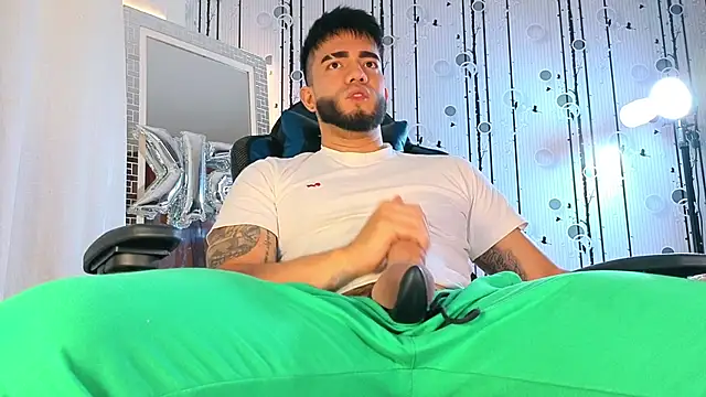 Snapshot of King_Draven3 chatting on 11-04-25, 07:24 King Draven3 online show from 11-04-25, 07:24