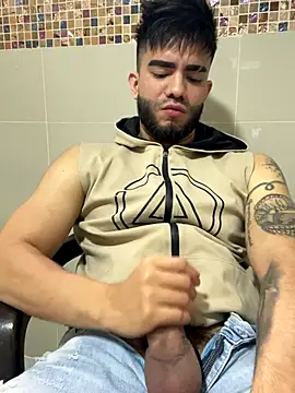 Snapshot of King_Draven3 chatting on 11-25-25, 12:49 King Draven3 online show from 11-25-25, 12:49