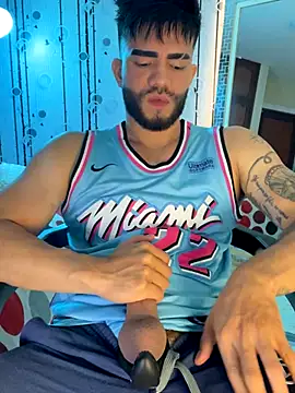 Snapshot of King_Draven3 chatting on 11-30-25, 04:55 King Draven3 online show from 11-30-25, 04:55