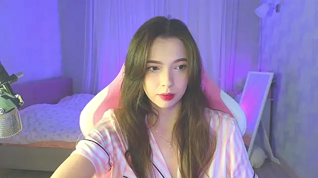 Snapshot of yuna_sunshy chatting on 11-16-25, 12:05 yuna sunshy online show from 11-16-25, 12:05