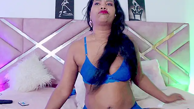 Snapshot of sofia_07 chatting on 11-26-25, 06:42 sofia 07 online show from 11-26-25, 06:42