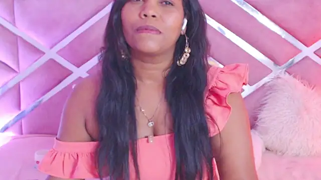 Snapshot of sofia_07 chatting on 12-21-25, 12:07 sofia 07 online show from 12-21-25, 12:07