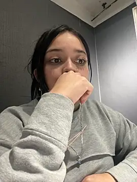 Snapshot of Emily_Rivers_ chatting on 10-18-25, 02:47 Emily Rivers  online show from 10-18-25, 02:47