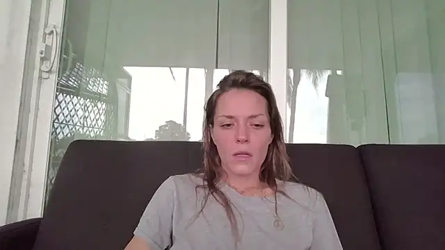 Snapshot of LaylaRainVIP chatting on 09-11-25, 08:20 LaylaRainVIP online show from 09-11-25, 08:20