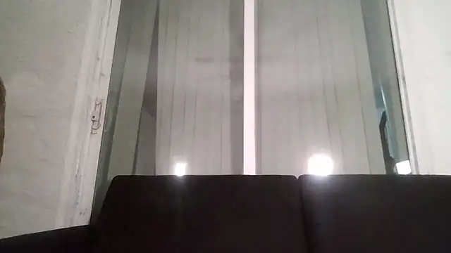 Snapshot of LaylaRainVIP chatting on 09-15-25, 04:34 LaylaRainVIP online show from 09-15-25, 04:34