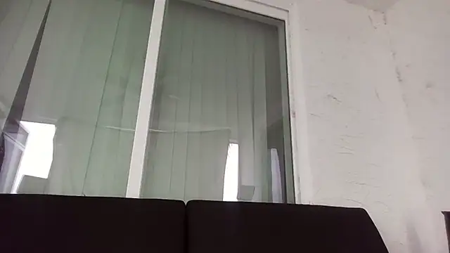 Snapshot of LaylaRainVIP chatting on 09-16-25, 12:39 LaylaRainVIP online show from 09-16-25, 12:39