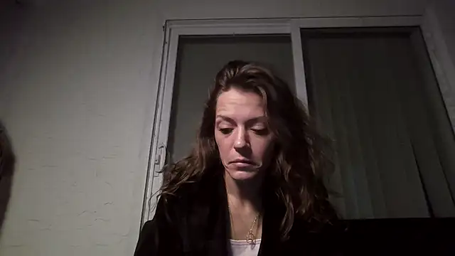 Snapshot of LaylaRainVIP chatting on 12-15-25, 11:58 LaylaRainVIP online show from 12-15-25, 11:58