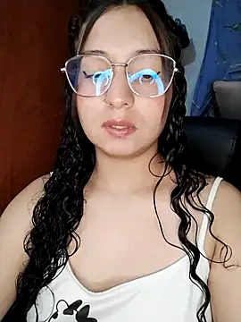 Mia   15 online show from 11-09-25, 01:15