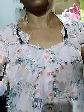 Snapshot of Varsha21 chatting on 10-01-25, 09:37 Varsha21 online show from 10-01-25, 09:37