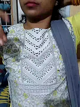 Snapshot of Varsha21 chatting on 10-11-25, 02:48 Varsha21 online show from 10-11-25, 02:48