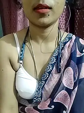 Snapshot of Varsha21 chatting on 01-06-26, 11:03 Varsha21 online show from 01-06-26, 11:03