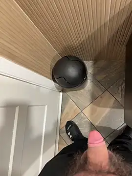 Snapshot of Spartacus514 chatting on 10-08-25, 10:29 Spartacus514 online show from 10-08-25, 10:29