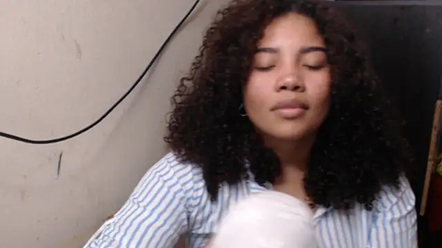 madelene online show from 04-06-26, 12:08