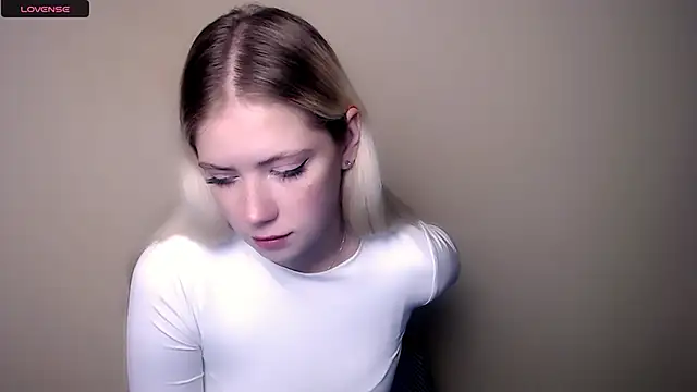 AliceHotty  online show from 09-11-25, 06:13