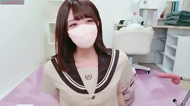 Reina Fcup online show from 04-10-26, 01:16