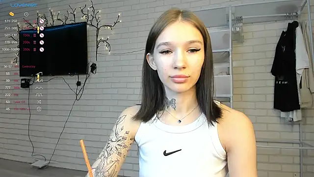 Snapshot of AsyaMiller chatting on 10-18-25, 08:53 AsyaMiller online show from 10-18-25, 08:53