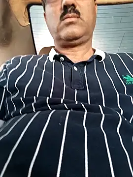 Snapshot of moonflower25 chatting on 09-25-25, 12:09 moonflower25 online show from 09-25-25, 12:09