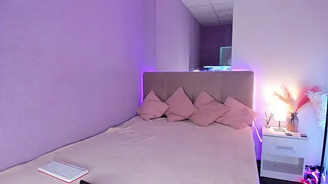 NikkiBustt online show from 10-07-25, 03:14