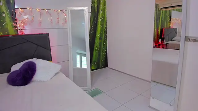 HollyTailors online show from 09-09-25, 05:29