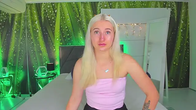 HollyTailors online show from 10-01-25, 05:35