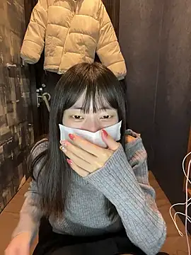 Snapshot of aonyan_7 chatting on 12-19-25, 12:17 aonyan 7 online show from 12-19-25, 12:17