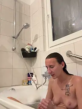 Snapshot of Emilia_Mausi chatting on 09-20-25, 06:53 Emilia Mausi online show from 09-20-25, 06:53