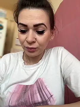 Snapshot of iSelena chatting on 03-17-26, 07:55 iSelena online show from 03-17-26, 07:55